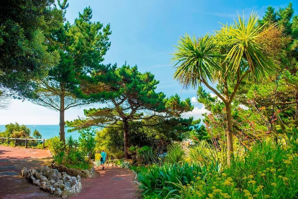 Bournecoast - Upper Ground Floor Flat With Sea Views - Fm3441 Apartment Bournemouth United Kingdom